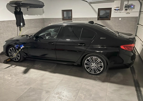 BMW Seria 5 cena 159900 przebieg: 81128, rok produkcji 2019 z Strzelno małe 137